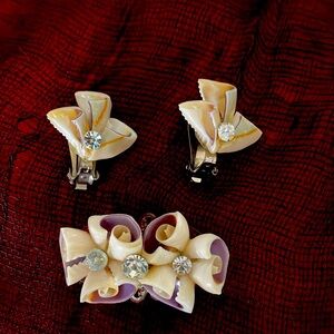 Vintage Hawaiian jewelry Shell Set